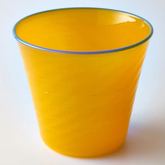 螺旋状の色ガラス